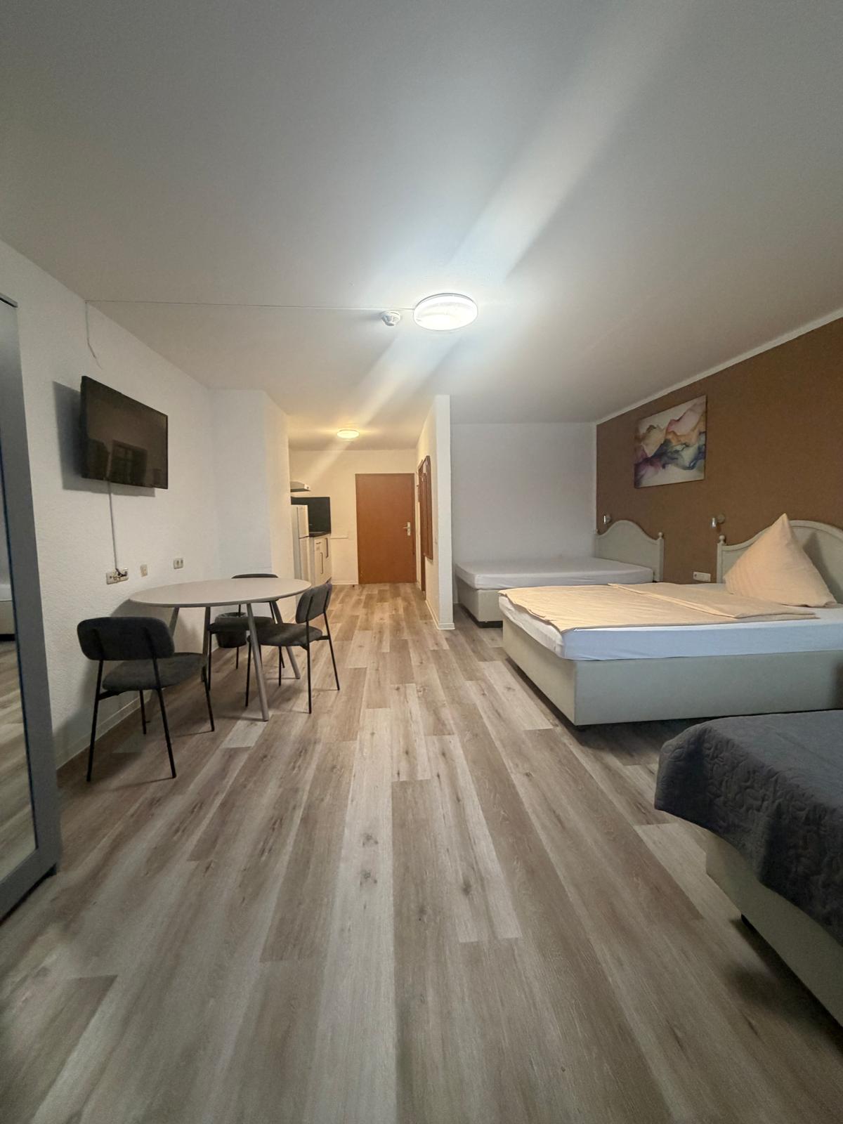 Room for trade fair and airport guests at Hotel Weller in Riedstadt