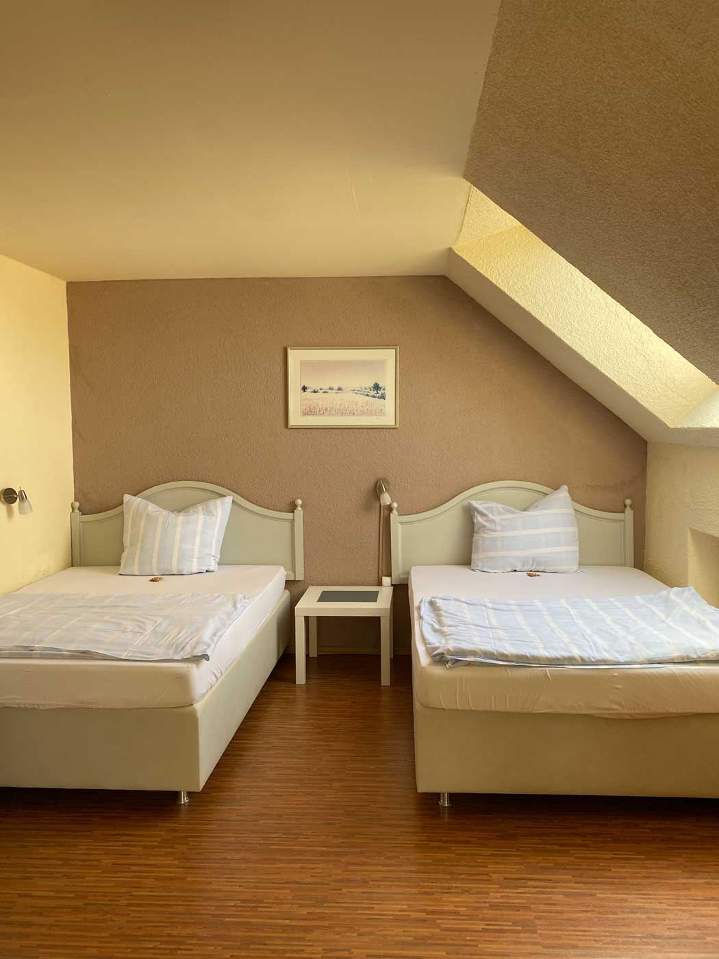 Doppelzimmer im Hotel-Restaurant Weller Riedstadt in Riedstadt