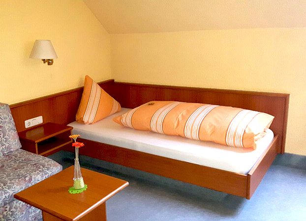 Einzelzimmer im Hotel-Restaurant Weller Riedstadt in Riedstadt